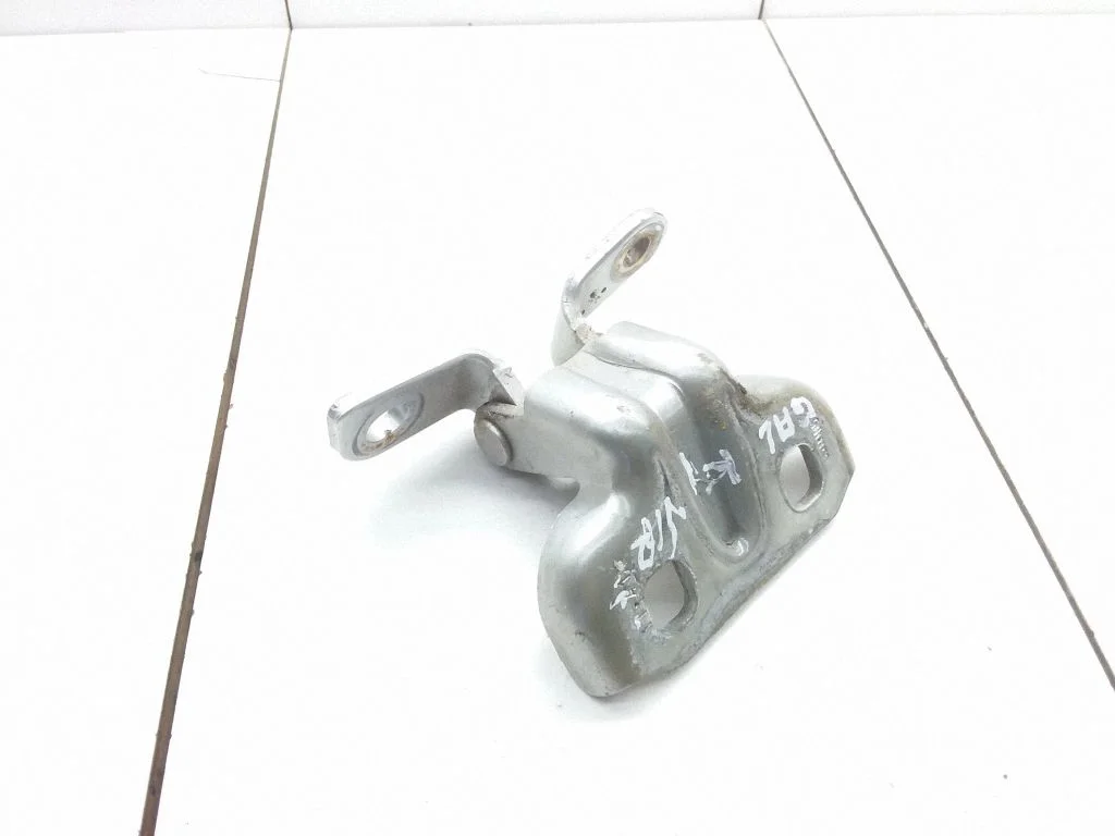 Rear door upper hinge – Opel Astra H (2004-2012)