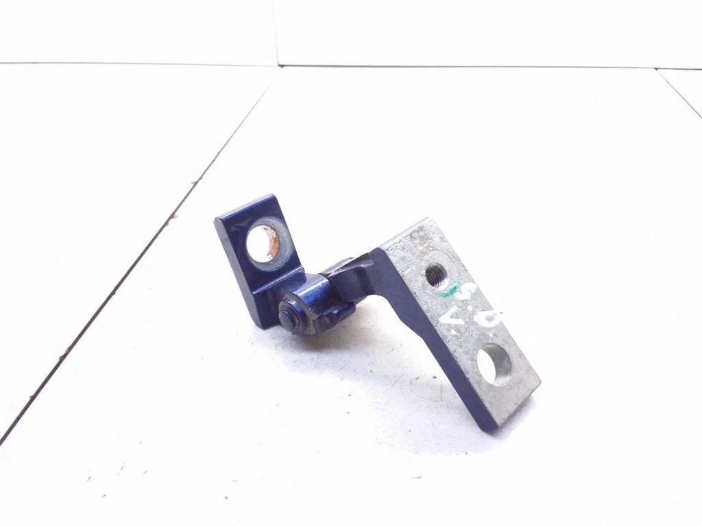 Rear door upper hinge 6L4833402