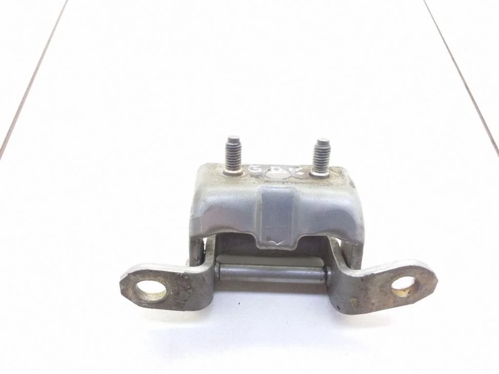 Rear door upper hinge – right