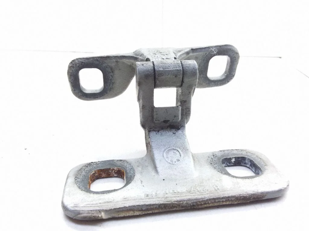 Rear door upper hinge – BMW X5 E53 (1999-2006)