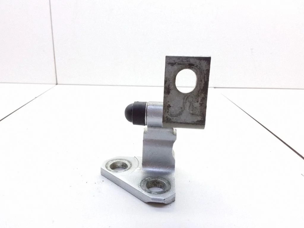 Tagaukse ülemine hing 3C4833402D