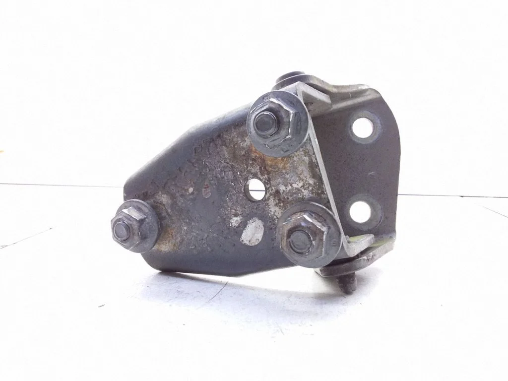 Rear door upper hinge