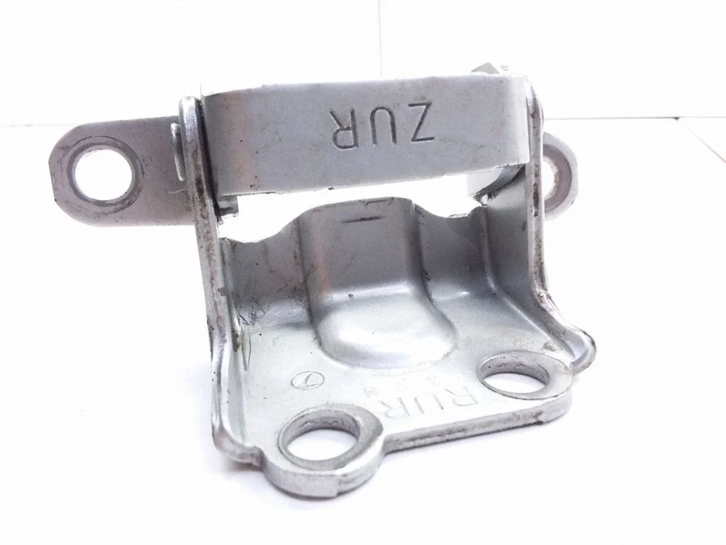 Rear door upper hinge – right