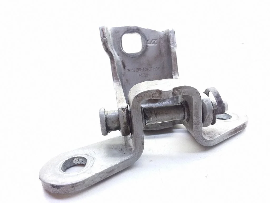 Tagaukse ülemine hing 93BBF26801AK