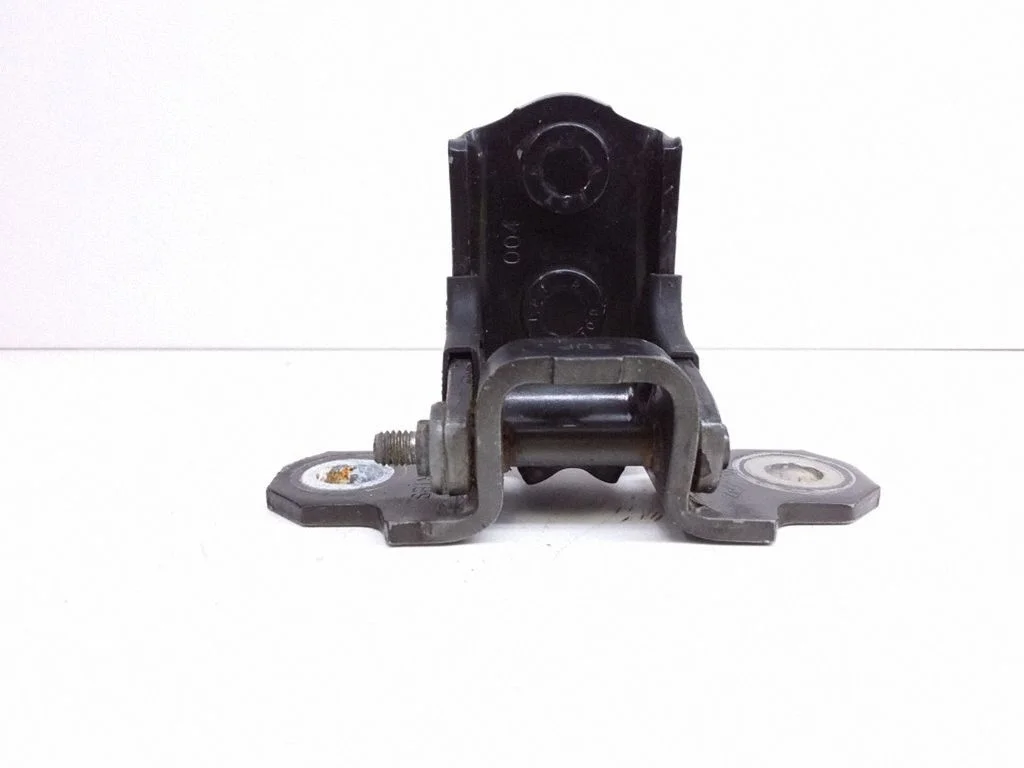 Rear door upper hinge 8200101886