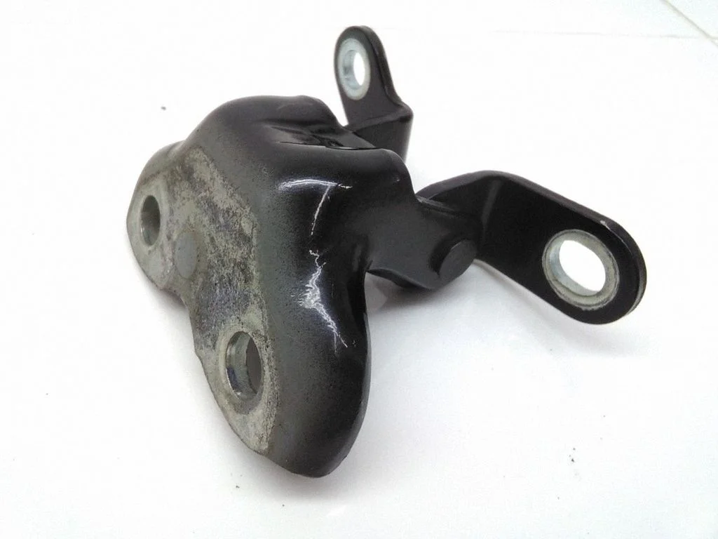 Tagaukse ülemine hing – Toyota Avensis T250 (2006-2009)