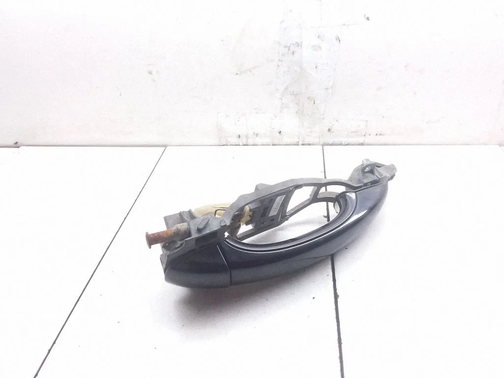 Tagaukse välimine käepide 7L0839886B