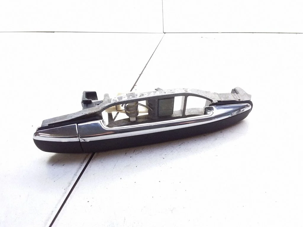Rear door exterior handle