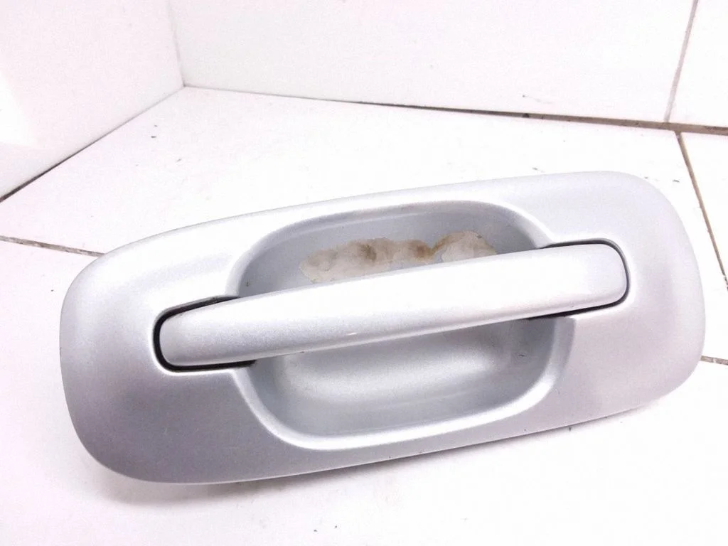 Rear door exterior handle – Subaru Impreza II (2001-2002)