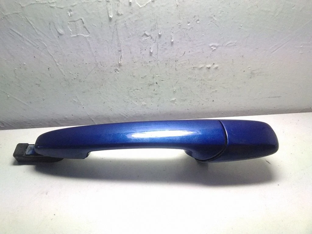 Rear door exterior handle – left