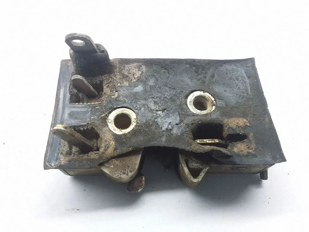 Rear door lock 443839015F