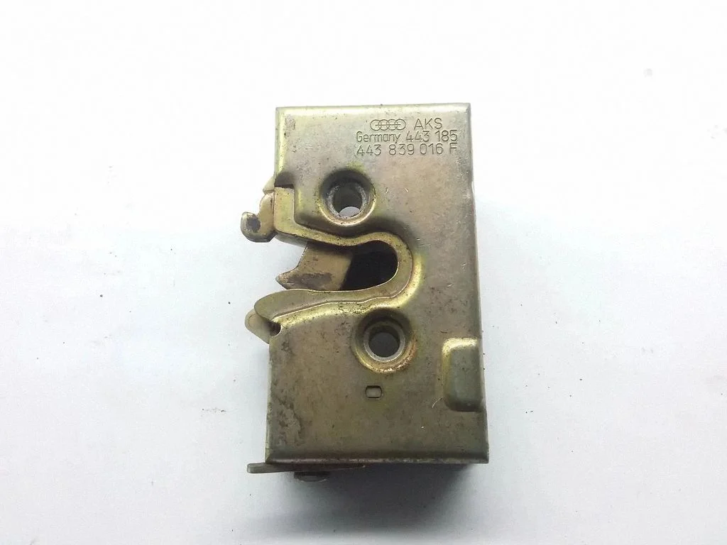Rear door lock 443839016F