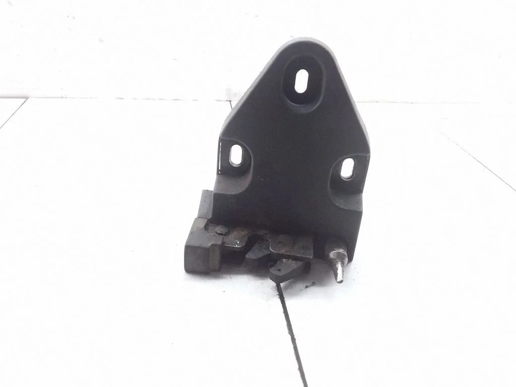 Rear door lock – right