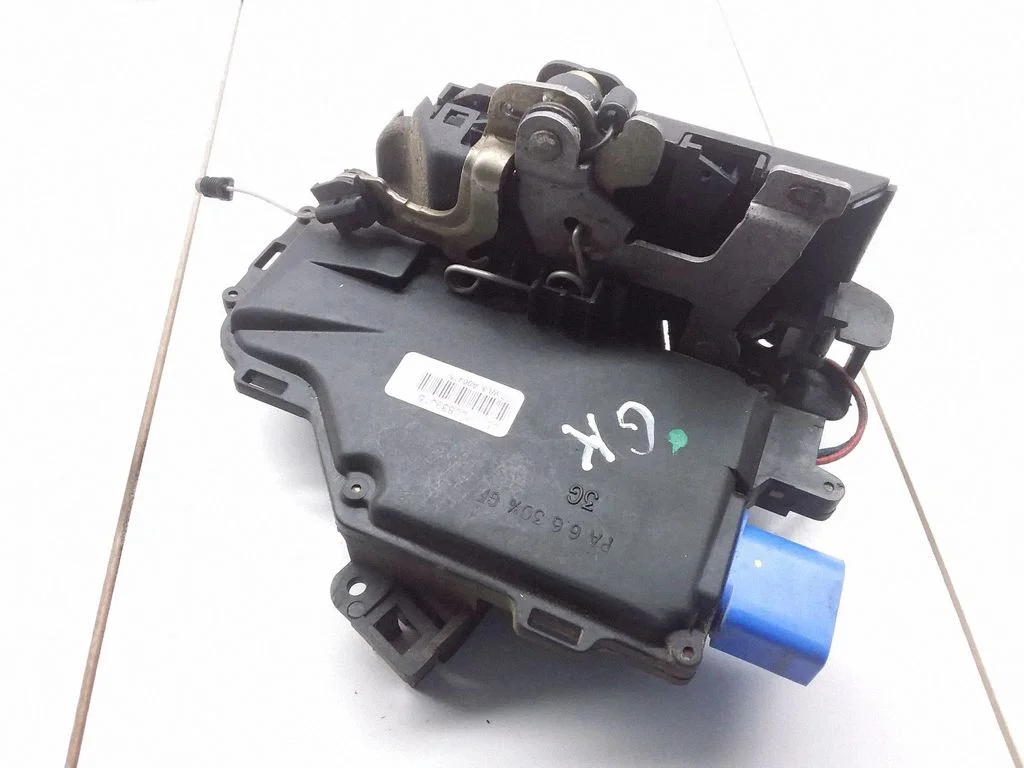 Zamek drzwi tylnych 057L0839015