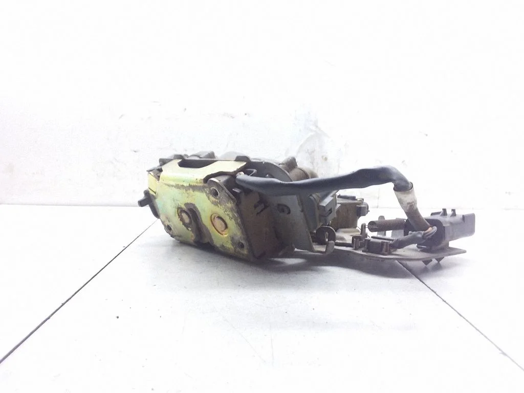 Rear door lock – Chrysler Voyager (2004-2007)