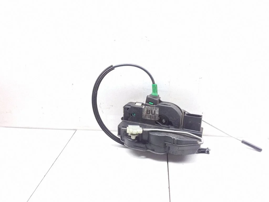 Rear door lock – Opel Insignia A (2008-2017)