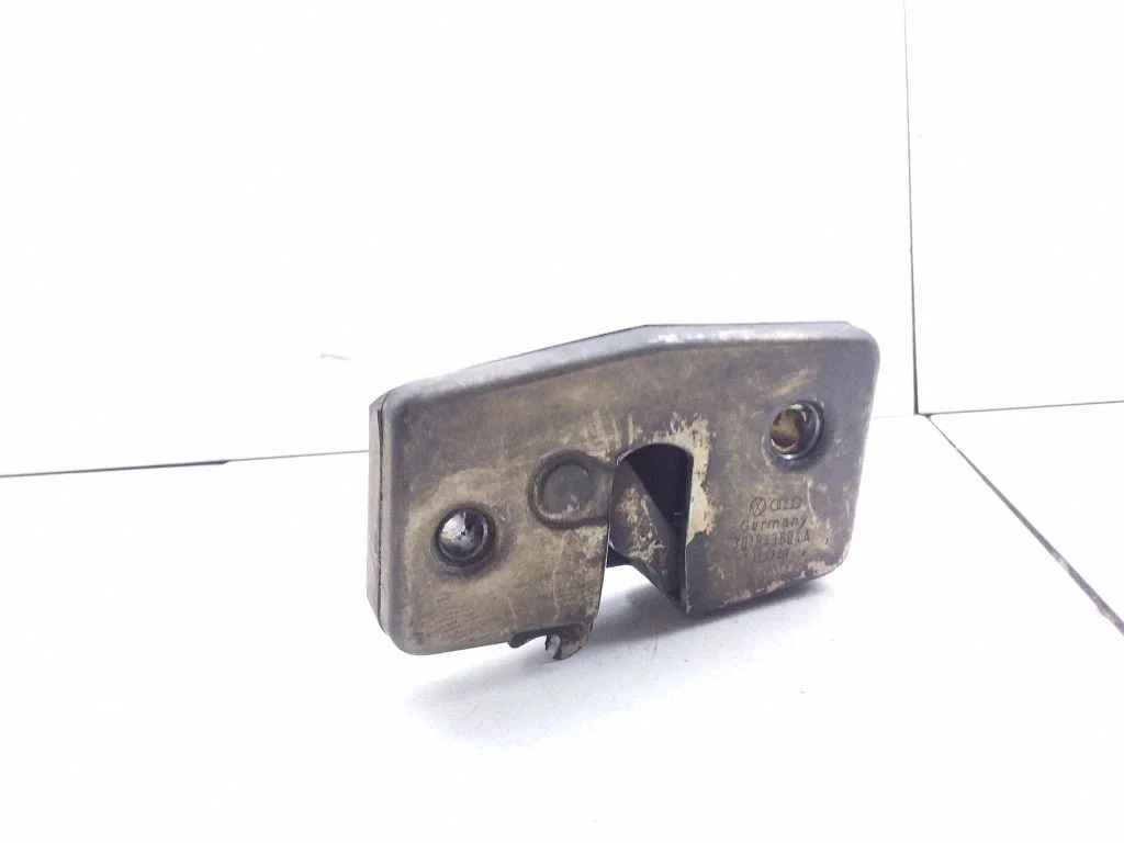 Rear door lock – Volkswagen Transporter - Caravelle T4 (1991-2003)
