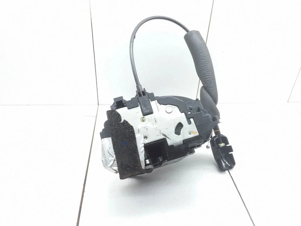 Rear door lock – Renault Laguna III (2007-2015)