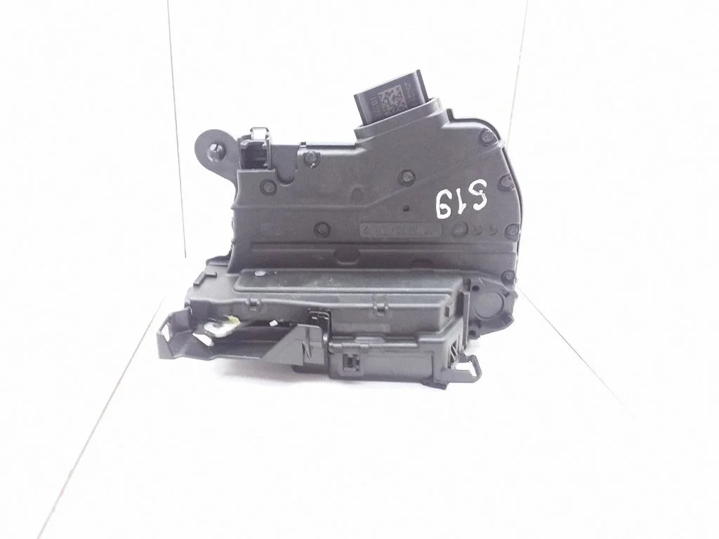 Rear door lock 805034742R