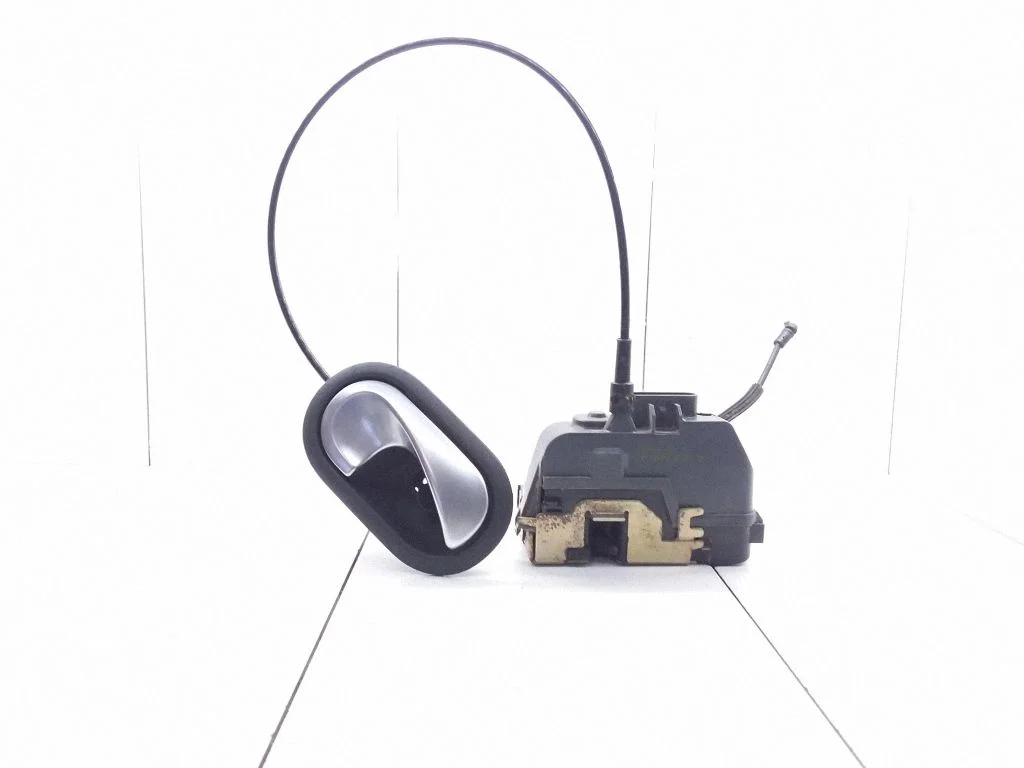 Rear door lock – Renault Megane II (2002-2005)