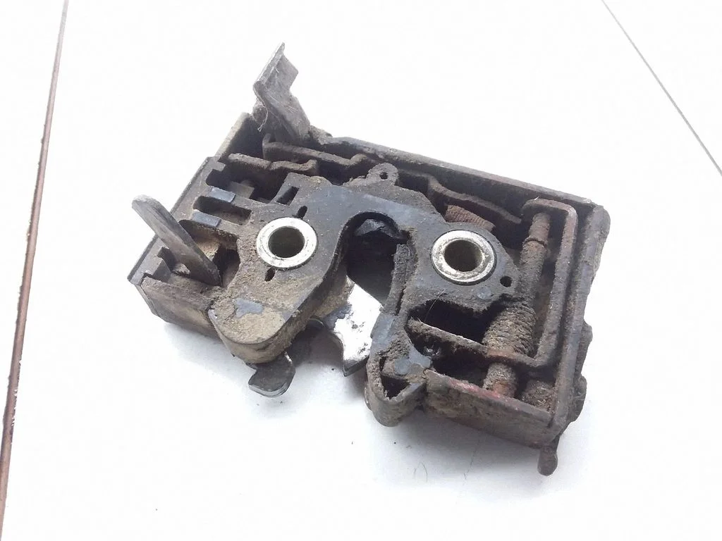 Rear door lock – Volkswagen Golf II (1984-1991)