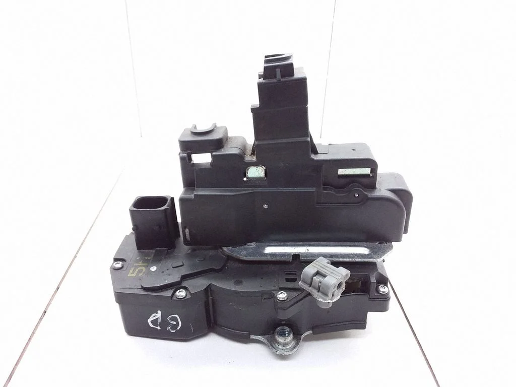 Rear door lock – Opel Antara (2006-2016)