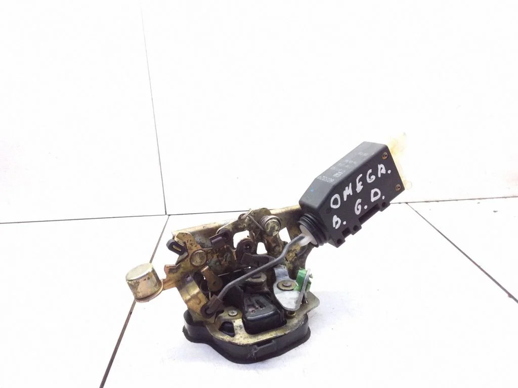 Rear door lock 90493703