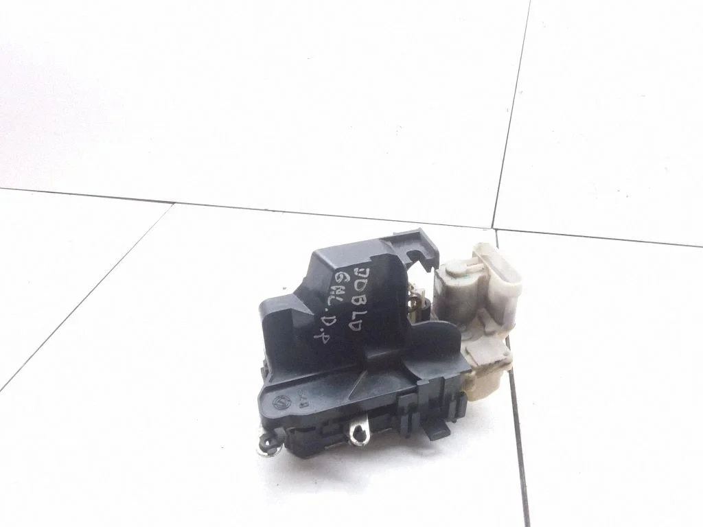 Tagaukse lukk B792 – Fiat Doblo (2000-2009)