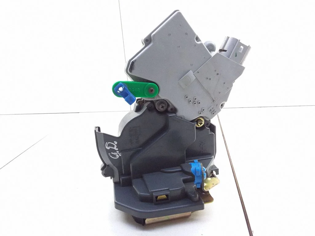 Rear door lock A3103