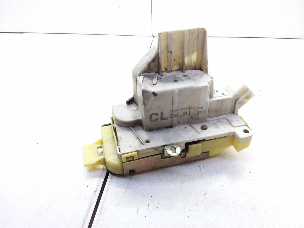 Rear door lock – Ford Focus (1998-2004)