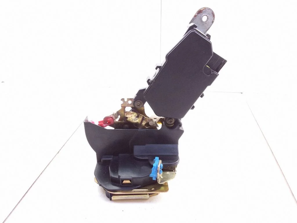 Rear door lock – right
