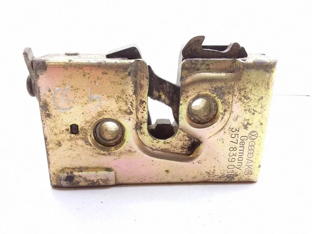 Rear door lock 357839016