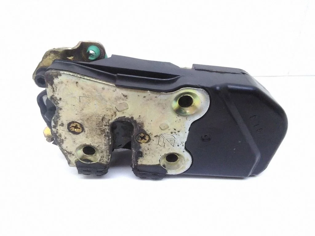 Tagaukse lukk – Chrysler Neon II (2000-2005), vasak