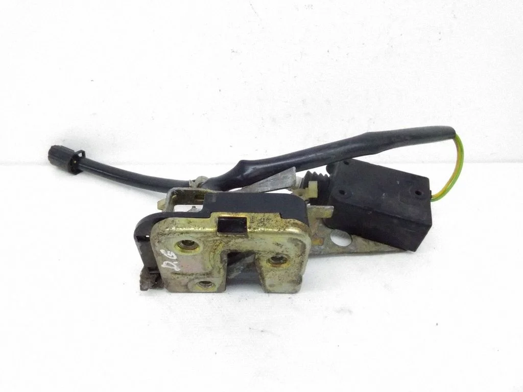 Rear door lock – Volvo 440 (1989-1996), right