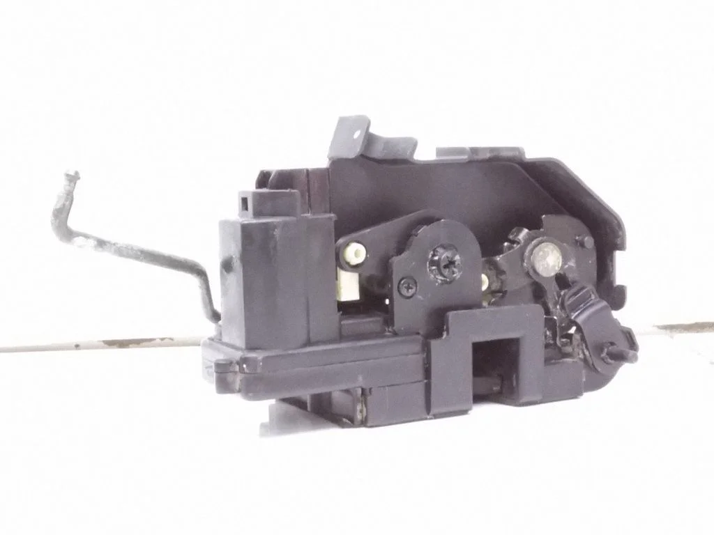 Rear door lock – rear left