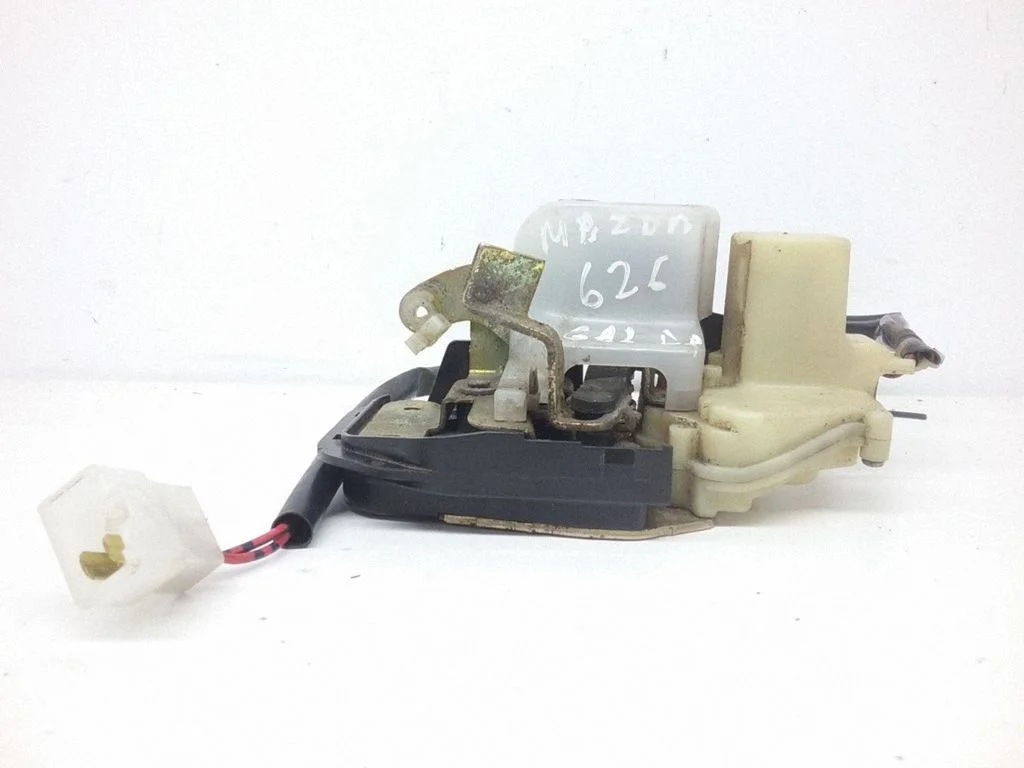 Rear door lock – rear right