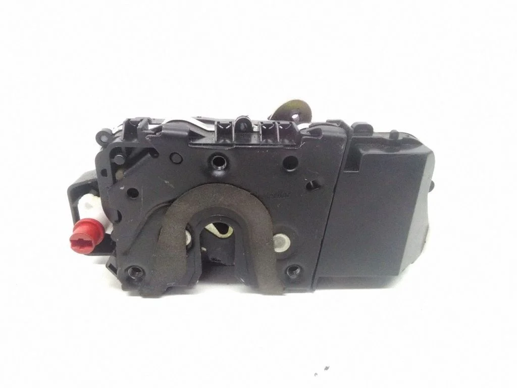Rear door lock – left