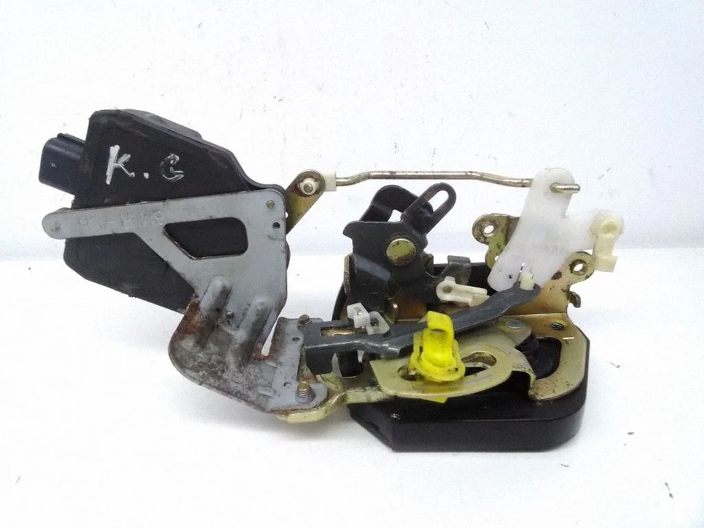 Rear door lock – left