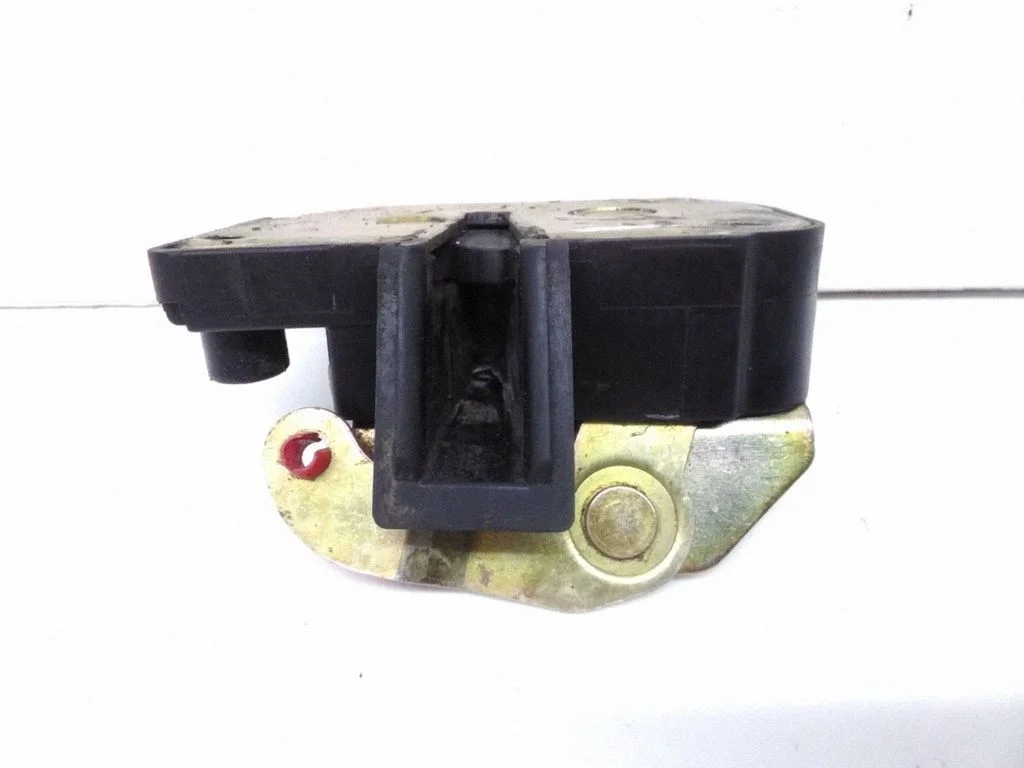 Rear door lock – Chrysler Grand Voyager III (1995-2000)