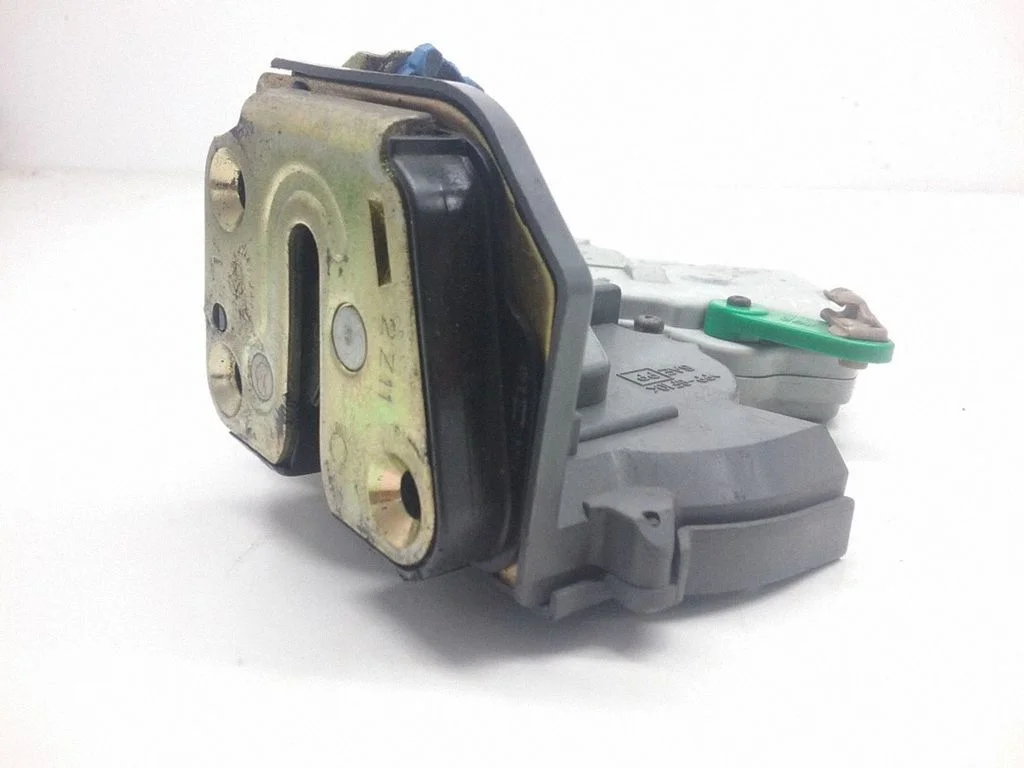 Rear door lock – rear left