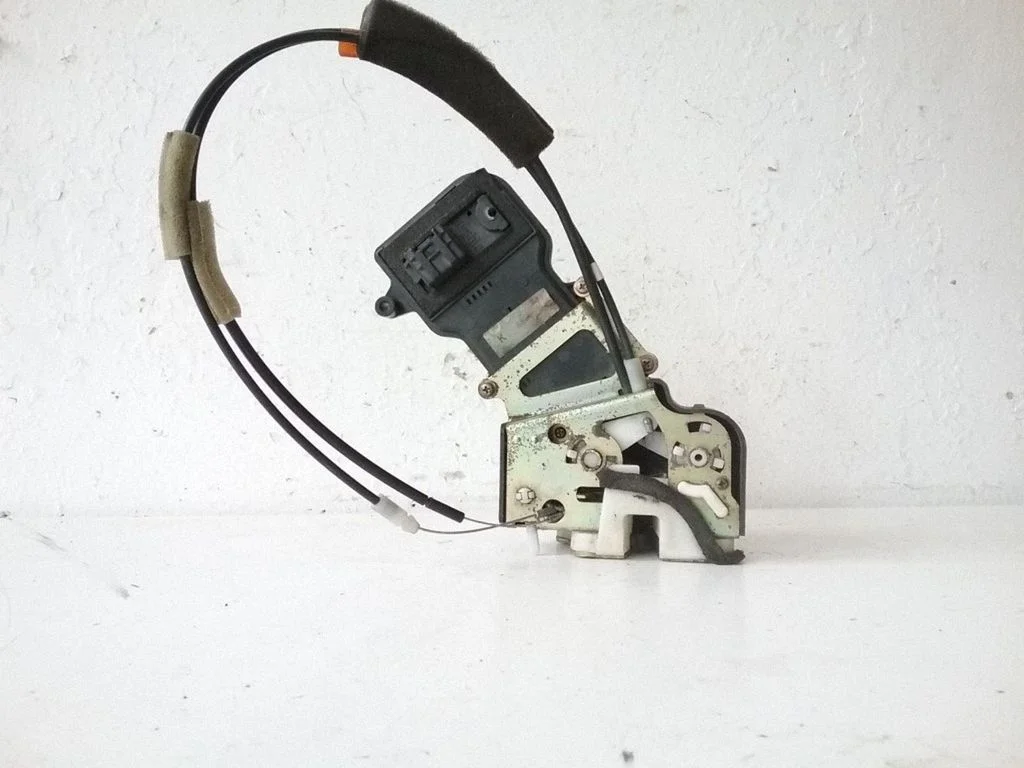 Rear door lock – right
