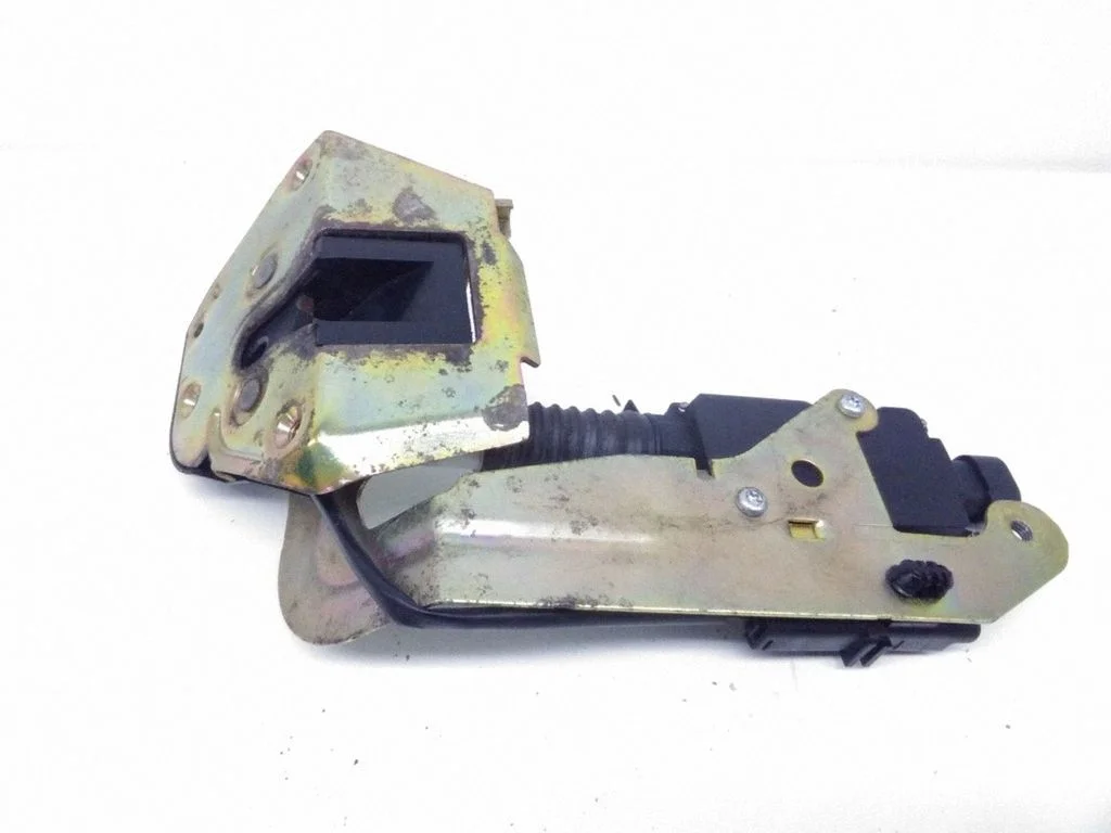 Rear door lock PZ08801Y