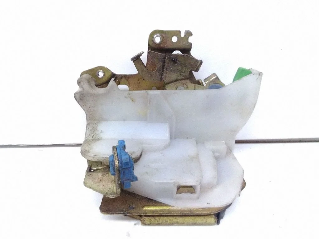 Rear door lock – right