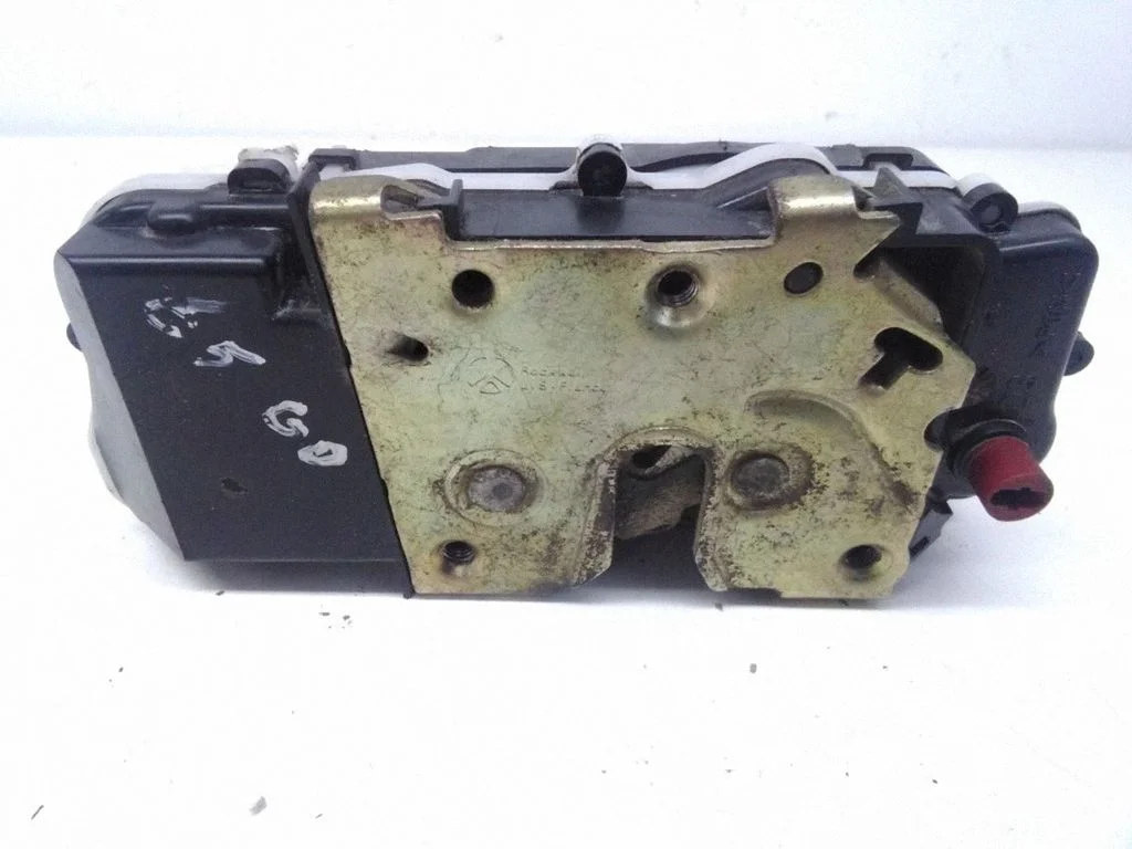Rear door lock – right
