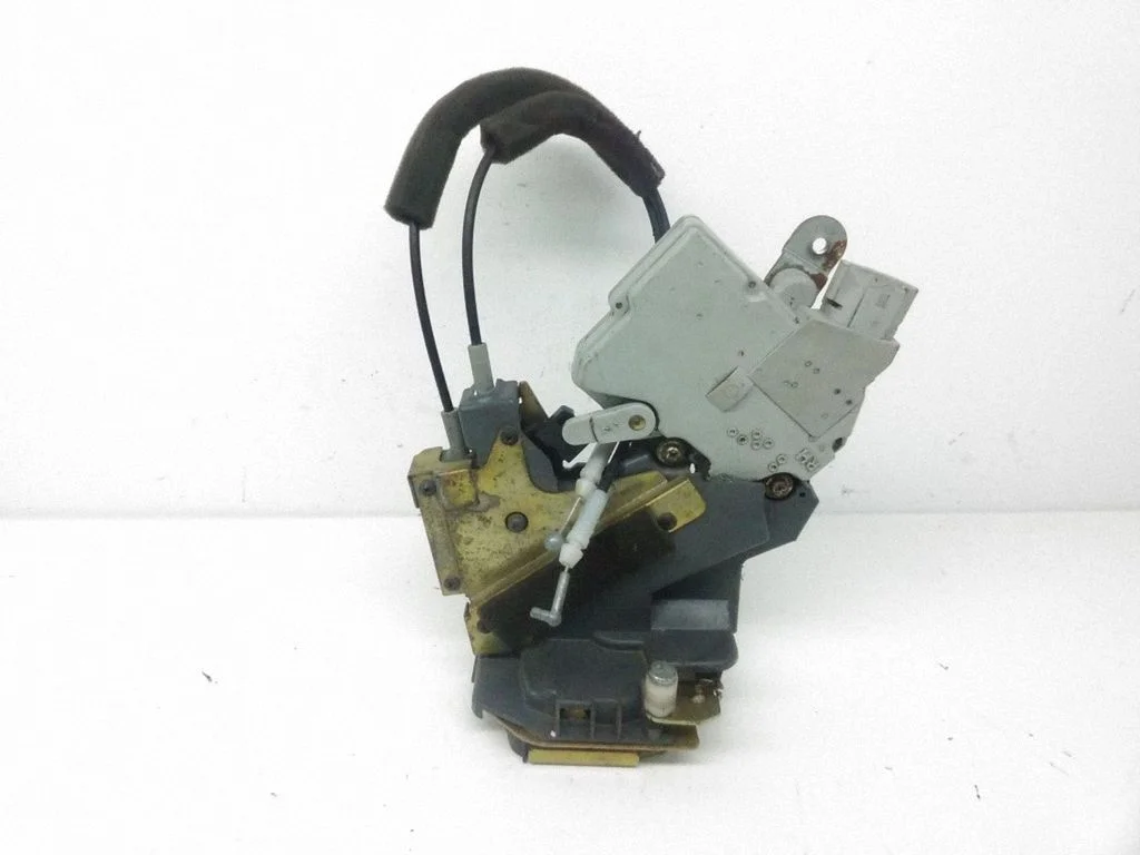 Rear door lock 3318
