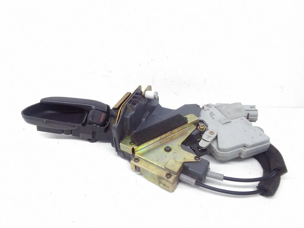 Rear door lock – left