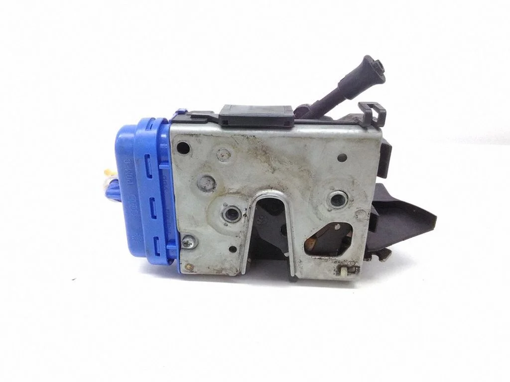 Rear door lock – Audi A4 S4 B5 8D (1994-1999)