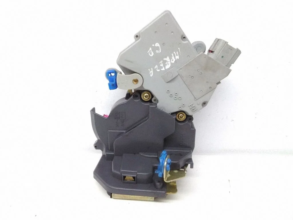 Rear door lock – right