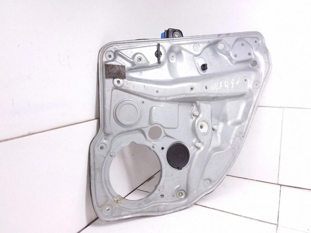 Rear window lifting mechanism without motor 1J4839756C