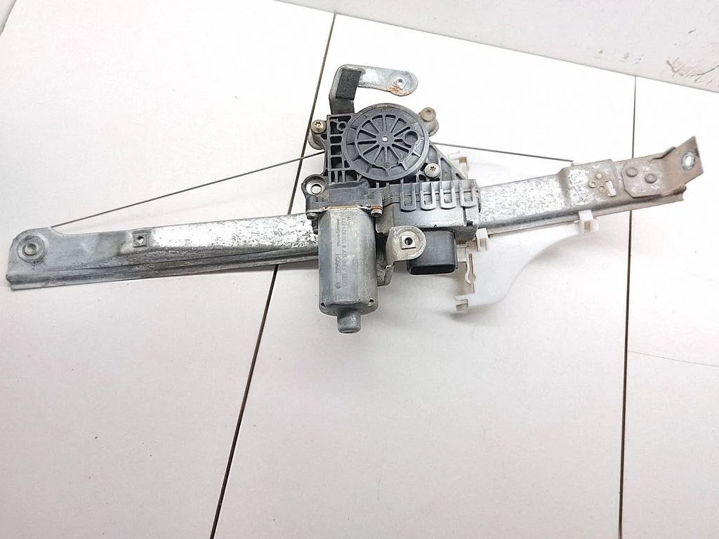 Rear door window regulator with motor 0130821773